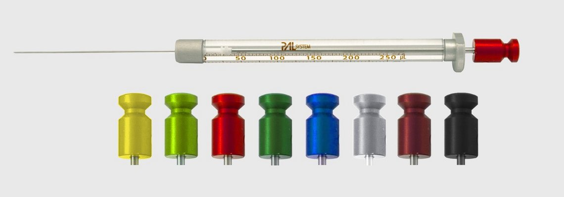 Smart Syringes with colored heads for volume indentification