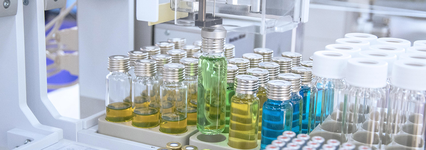 Robotic Vial Transport Vial transport with magnetic Tool